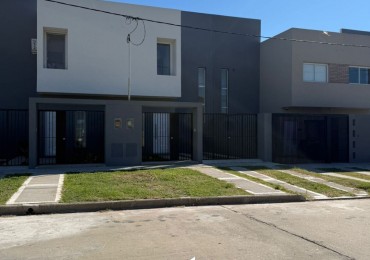 DUPLEX A ESTERNAR EN BARRIO LAPACHOS 