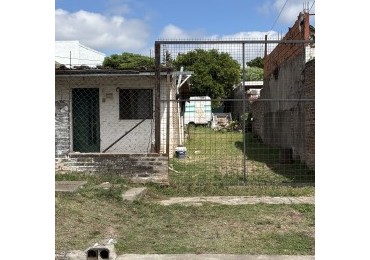 TERRENO DE 350M2 A METROS DE DON BOSCO CON CASA